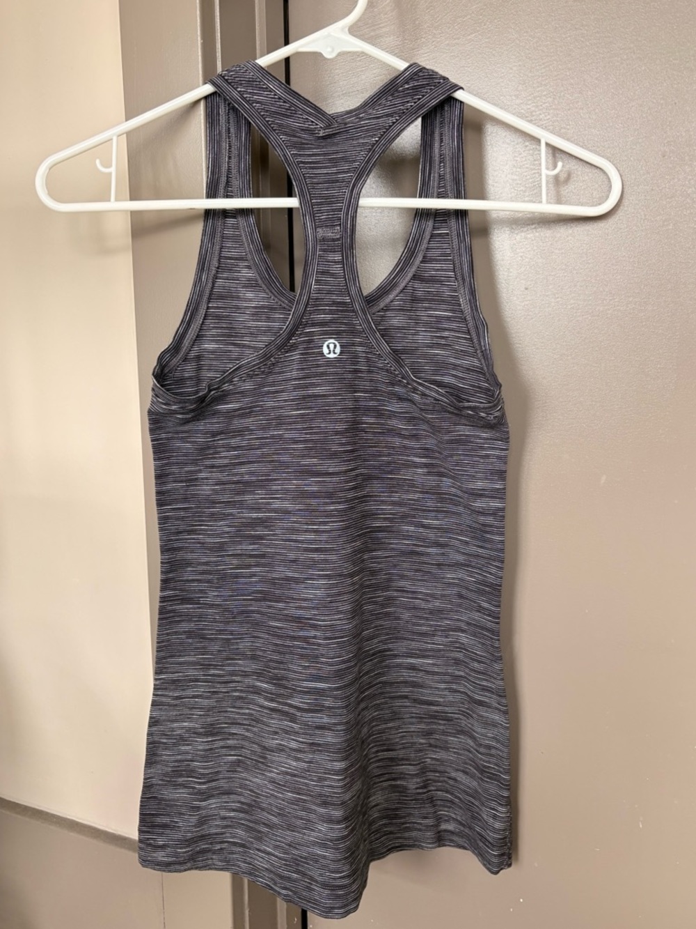 Lululemon Cool Racerback Tank Top Size 2  Heathered dark & light Grey